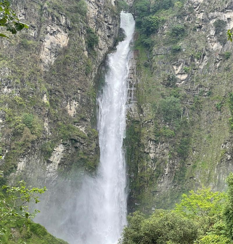 Hydropower performance analytics dashboard and engineering data visualization